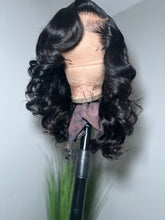 Load image into Gallery viewer, 5x5 Closure Natural Black Wig