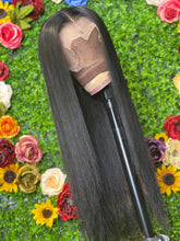 Load image into Gallery viewer, 13x4 Frontal Wig
